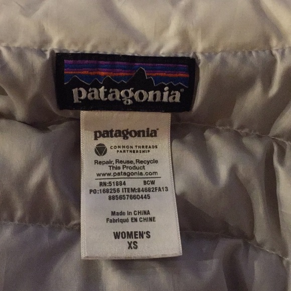 White Patagonia Nano Puff Jacket - Picture 5 of 5